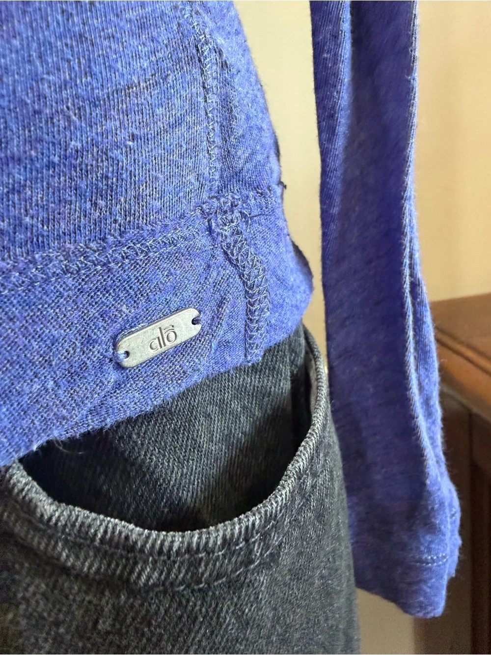 ALO Yoga soft blue